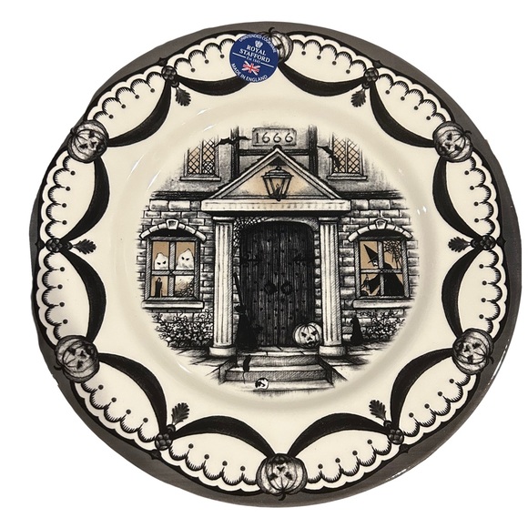 ROYAL STAFFORD 11in Ceramic Haunted House Dinner Plate - Picture 3 of 5